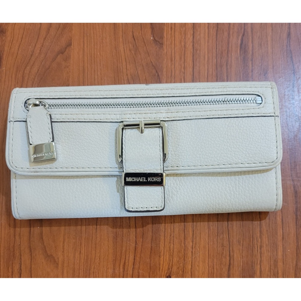 Michael Kors Cream Pebbled Leather Buckle Continental Wallet Silver AS IS